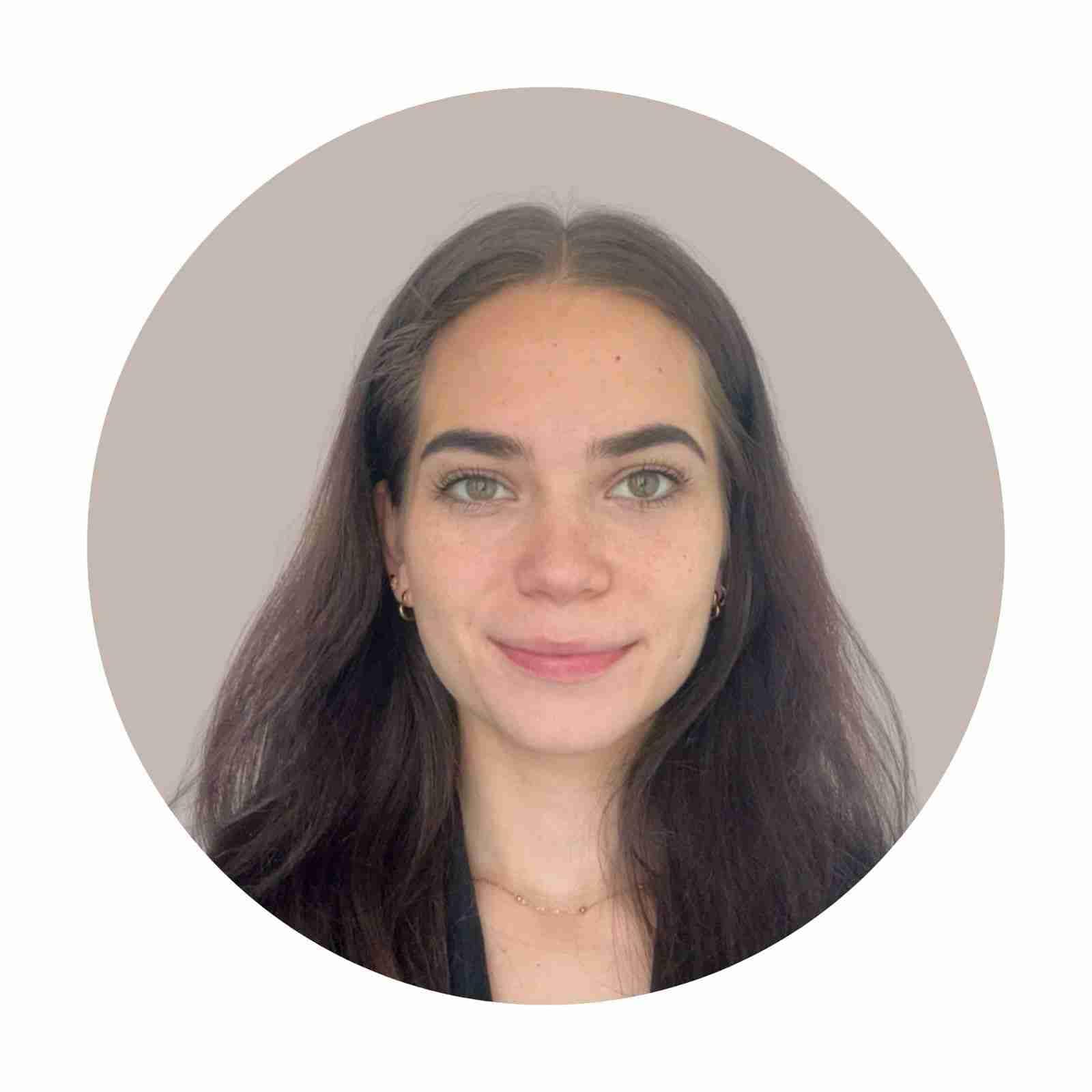 Josephine Scharf Managerin into Deutschland Talk with our team about your perfect exchange destination